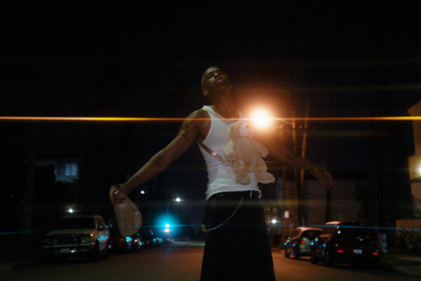 MASTER Famous.mov.00_00_34_03.Still004