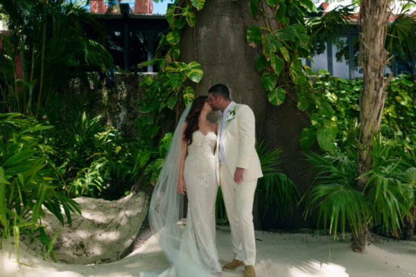 MEL AND DAVID_MASTER_Noise Reduction.00_05_00_22.Still011 MEL AND DAVID_MASTER_Noise Reduction.00_05_00_22.Still011